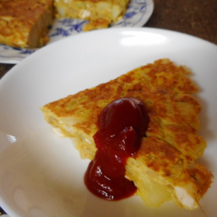 ジャガイモと鶏ハムのカレーオムレツ